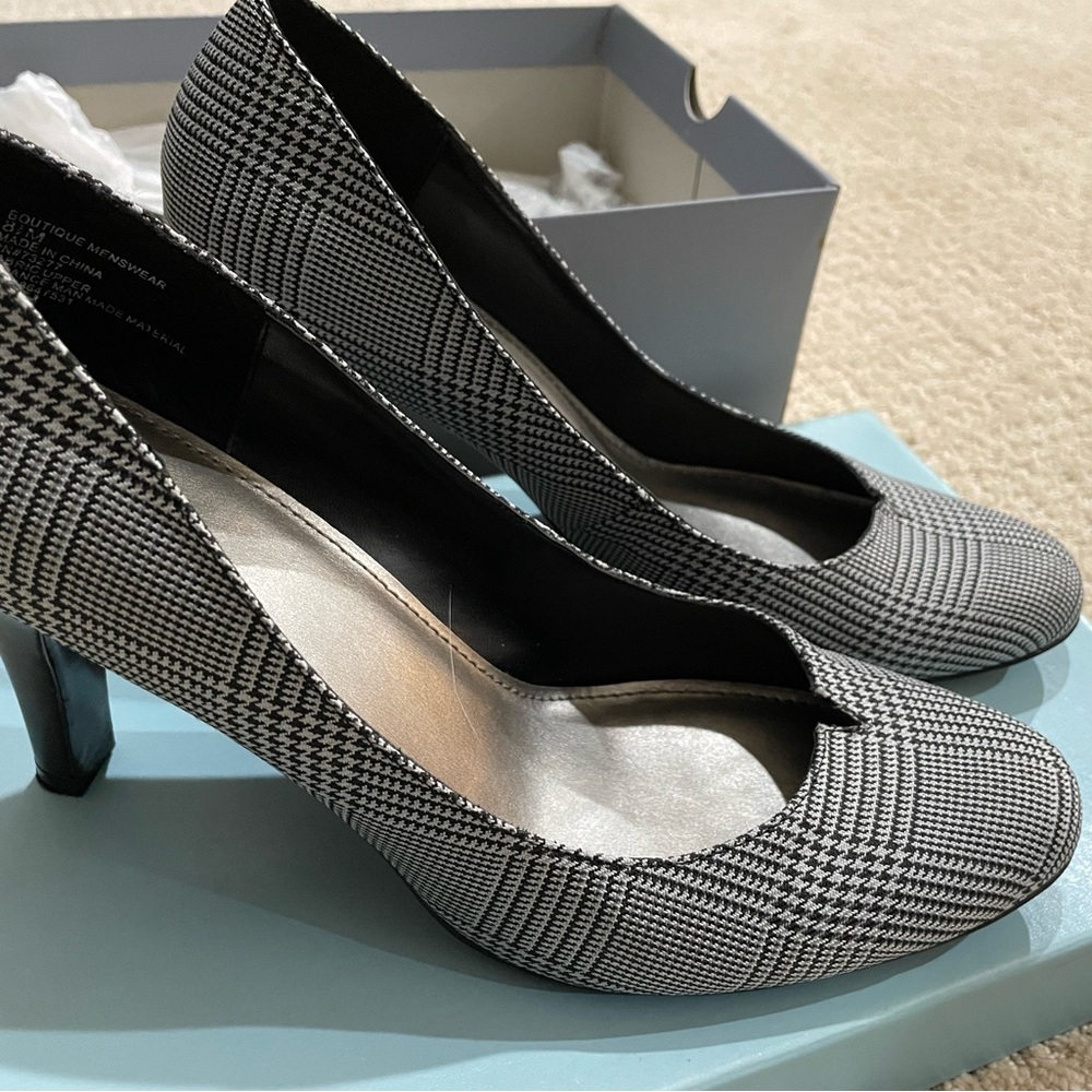 Apt 9 Black & Gray plaid heel: size 8.5, barely worn!
